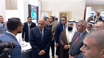 محمود عصمت يفتتح معرض المجلس الوزاري العربي للكهرباء