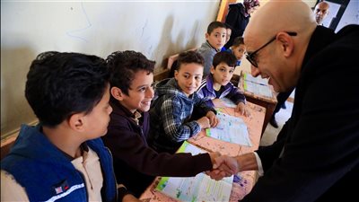 عبداللطيف يتابع انتظام العملية التعليمية بالإسماعيلية