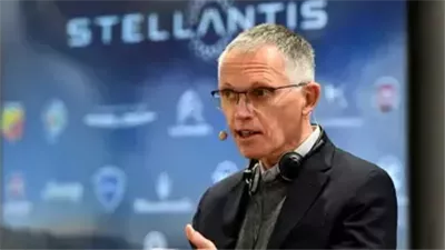 تباين الآراء حول تصنيع السيارات وراء استقالة كارلوس تافاريس