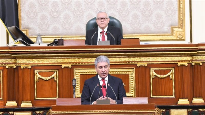 وزير السياحة أمام