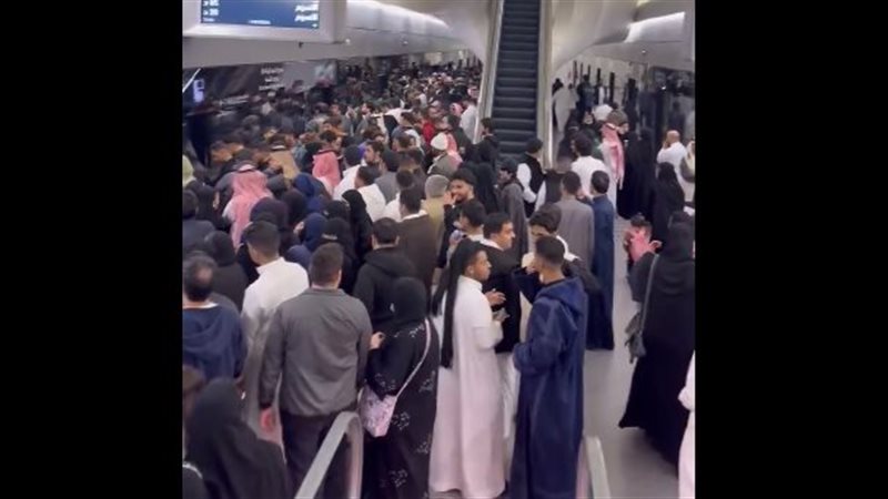 ازدحام شديد في مترو