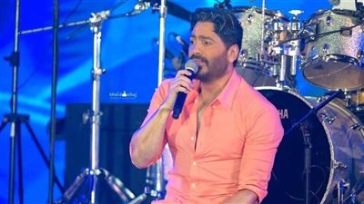 تامر حسني يشوق جمهوره بكليب 