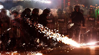 احتجاجات عنيفة بجورجيا رفضا لوقف محادثات الانضمام للاتحاد الأوروبي