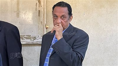 وصول المخرج عصام أبو غريب لحضور جلسة محاكمة عمر زهران (فيديو وصور)