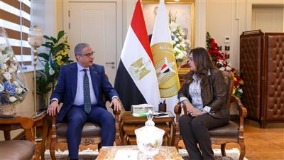 وزيرة التنمية المحلية تتابع مع محافظ الفيوم جهود تنفيذ المبادرة الرئاسية 