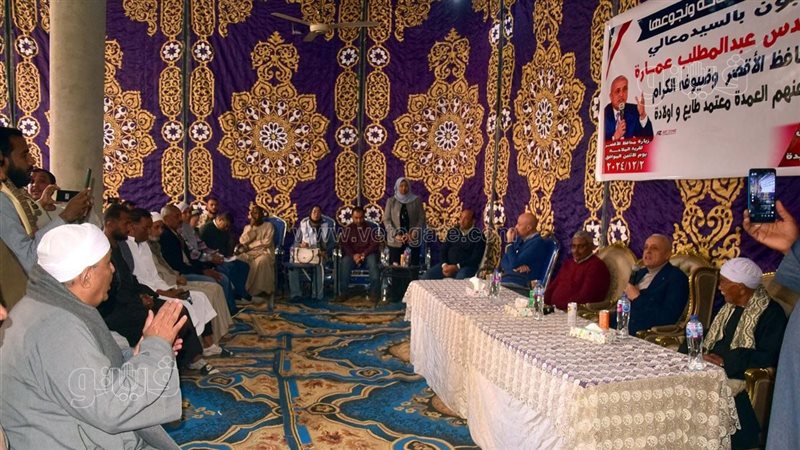 أثناء اللقاء الجماهيري،