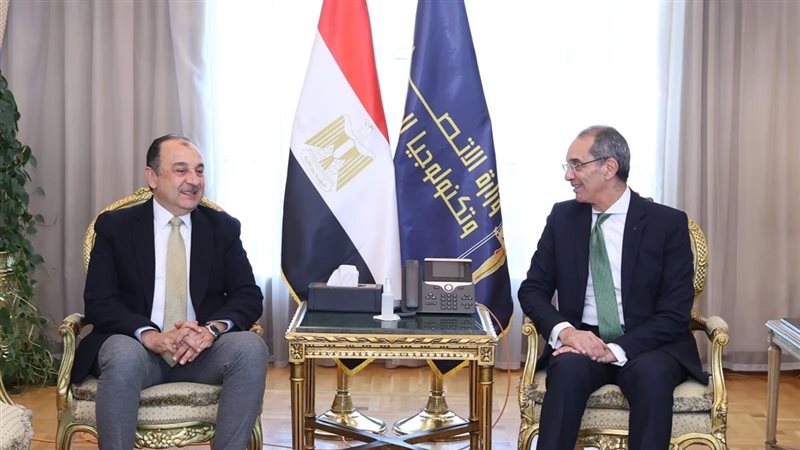 وزيرى الاتصالات وقطاع
