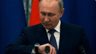 ساعة الزعيم.. رسائل سياسية وعاطفية من معصم يد الملوك والرؤساء.. ماركات فضلها عبد الناصر والسادات ومبارك.. وقصص مثيرة عن الملك فاروق وترامب