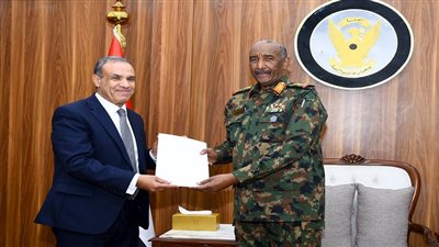 وزير خارجية مصر يزور السودان بتوجيه رئاسي، عبد العاطي ينقل رسالة من السيسي إلى البرهان