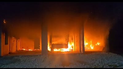 مستوطنون يحرقون منازل فلسطينيين غرب بيت فوريك في نابلس