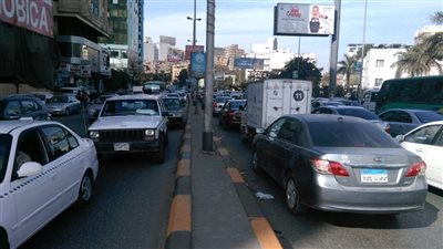 حالة الطرق اليوم، كثافات مرورية خانقة بهذه الشوارع والكباري والمحاور بالقاهرة والجيزة