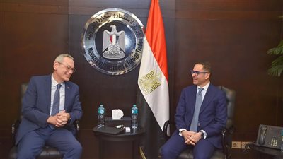 وزير الاستثمار يستعرض تعزيز مشاركة القطاع الخاص في التنمية الاقتصادية 