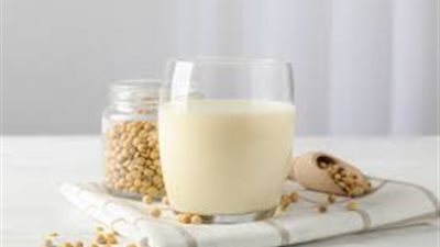 فوائد حليب الصويا، يخفض ضغط الدم ويساعد على خسارة الوزن