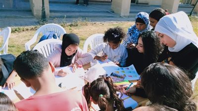 جامعة حلوان تطلق قافلة تنموية شاملة لدعم المجتمعات الأولى بالرعاية