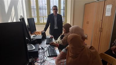 ثقافة البحيرة تنظم دورة لتعليم الكمبيوتر الناطق للطلاب المكفوفين