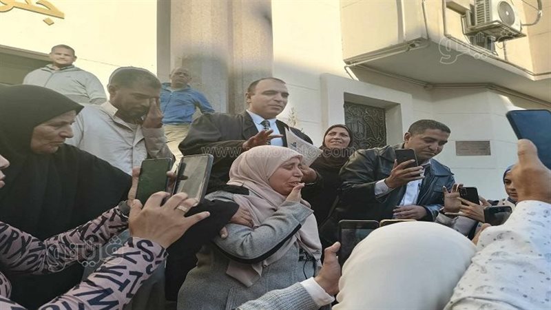 فرحة اسرة الطفلة