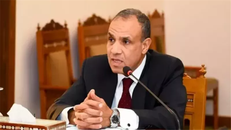 الدكتور بدر عبد العاطي