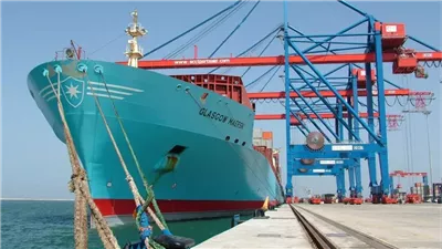 تداول 16 ألف طن بضائع و891 شاحنة بموانئ البحر الأحمر