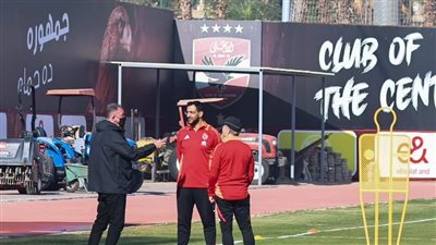 الخطيب يدعم بعثة الأهلي قبل صدام أورلاندو 