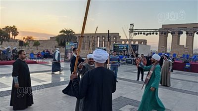 بالتحطيب والعروض الفنية، أهالي دندرة يحتفلون بمولد الشيخ أبوالعباس (فيديو)