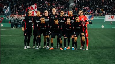 بمشاركة مرموش، فرانكفورت يودع كأس ألمانيا بعد الخسارة من لايبزيج بثلاثية (صور)