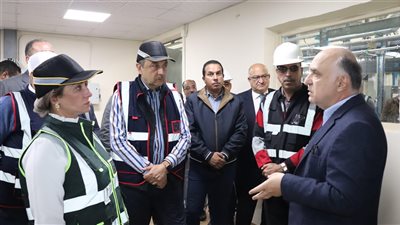 وزيرا قطاع الأعمال والبيئة يتفقدان مشروع معالجة مياه الصرف الصناعي والصحي بشركة النصر للأسمدة 