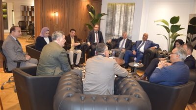 سفير بلجيكا يزور غرفة القاهرة لبحث سبل تعاون تجاري واستثماري جديد (صور)