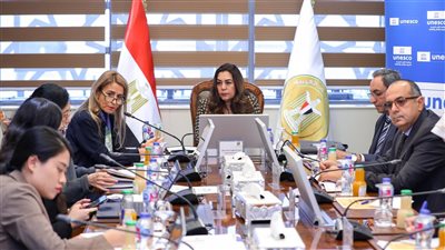 وزيرة التنمية المحلية ومديرة مكتب اليونسكو بالقاهرة تجتمعان مع المحافظين لتعريفهم بشبكة المدن المبدعة