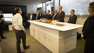 وزير البترول يزور مقر بي بي العالمية لتفقد مركز خدمة الحفر عن بعد