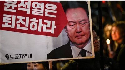 شرطة كوريا الجنوبية تفتح تحقيقا عاجلا مع الرئيس يون بتهمة 