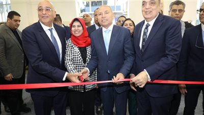 محافظ القاهرة يفتتح معرض عرض 