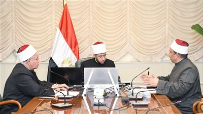 وزير الأوقاف يعلن اقتراب اعتماد مدونة السلوك الوظيفي وتطبيقها على كافة المديريات 