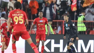 ضمك بـ 10 لاعبين يتعادل مع الفيحاء 2/2 في الدوري السعودي