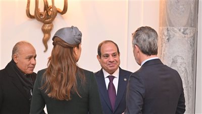  السيسي وفريدريك يفتتحان المؤتمر الاقتصادي المصري الدنماركي.. الرئيس: نتبنى خطة اقتصادية جريئة من أجل توفير بيئة مواتية لجذب الاستثمارات الأجنبية وتمكين القطاع الخاص وتوفير فرص العمل