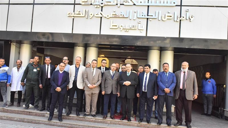 محافظ أسيوط يفتتح