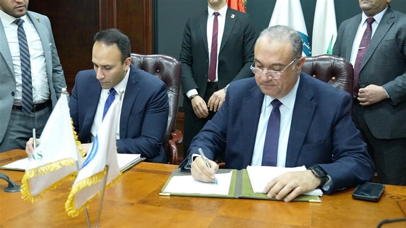 رئيس ايجاس أثناء