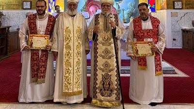 رسامة شماسين جدد من الأنبا أكليمندس بكنيسة مصر الجديدة