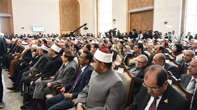 افتتاح النسخة الـ31 من المسابقة العالمية للقرآن الكريم بمسجد مصر (صور)