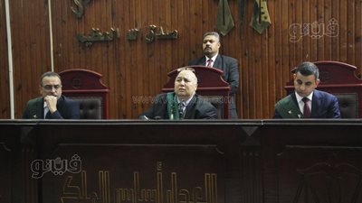 وصول أسرة نجل سفير سابق جلسة محاكمة المتهمين بقتله (صور)