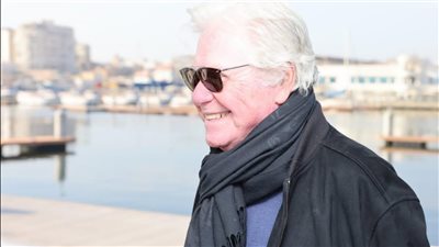  حسين فهمي يناقش مستقبل السينما في ندوة بقصر ثقافة الإسماعيلية (صور) 