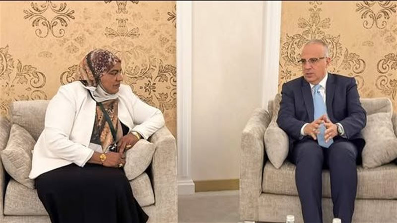 لقاء وزير الري مع