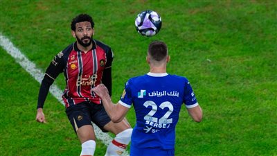 الدوري السعودي، الهلال يحقق فوزا صعبا على الرائد في الثواني الأخيرة 