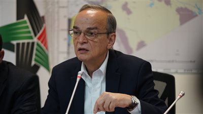 رئيس الائتلاف الوطني السوري: إعادة هيكلة الجيش ورفع العقوبات سيكون أول مطلب لنا