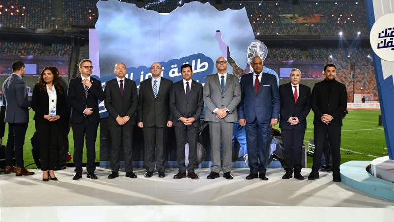 أشرف صبحي يكرم الفائزين