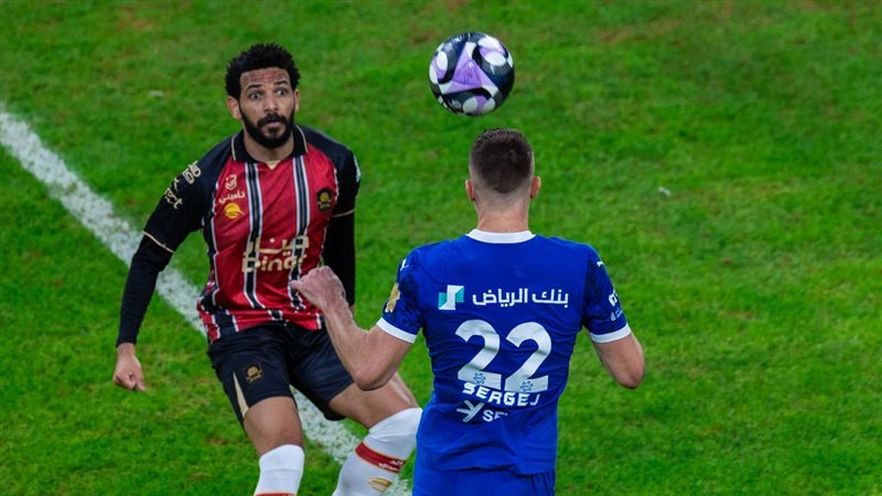 الهلال والرائد, فيتو