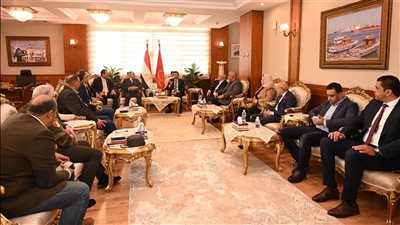 وزير الشباب يصل بورسعيد لمتابعة العمل في استاد المصري