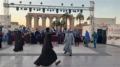 التحطيب لعبة الأكابر بالعصا على المزمار البلدي بمهرجان الأقصر (فيديو)