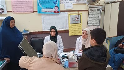 الكشف على 121 حالة في قافلة طبية لجامعة بنها بالمعهد الأزهري بشبين القناطر 