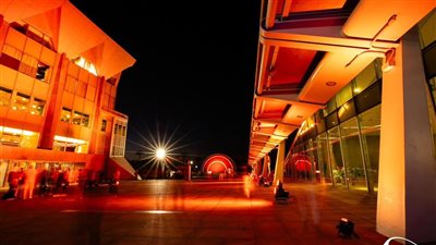 مكتبة الإسكندرية تختتم فعاليات حملة 16 يومًا لمناهضة العنف ضد المرأة بإطلاق اللون البرتقالي