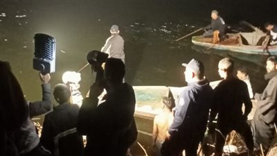  الحماية المدنية تكثف جهودها لانتشال ركاب ميكروباص سقط بترعة الإبراهيمية بأسيوط (صور) 